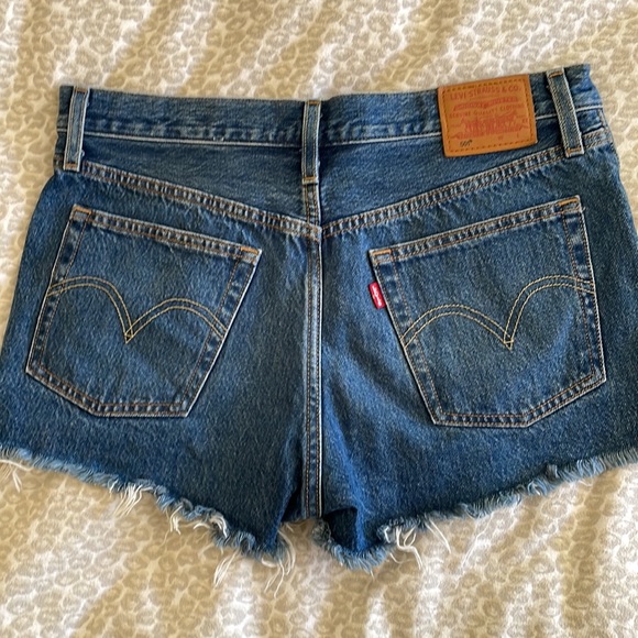 Levi’s denim shorts - Picture 2 of 7